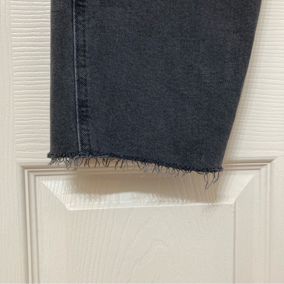 Hollister Black Ultra High Rise Mom Jeans 29 Distressed High Waisted Frayed Hem - Picture 6 of 12